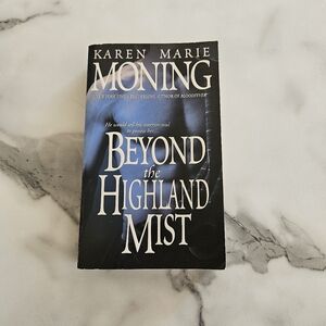 🌸 2 for $15 Beyond the Highland Mist (Book 1) Karen Marie Moning
